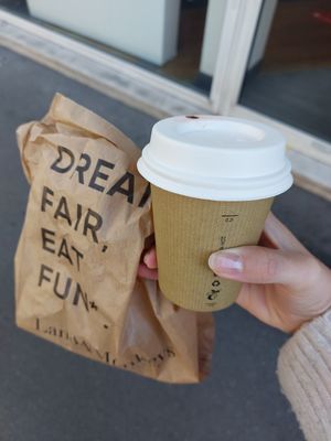  at Land & Monkeys - Beaumarchais in Paris