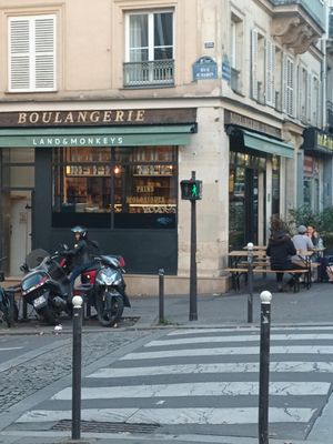  at Land & Monkeys - Beaumarchais in Paris