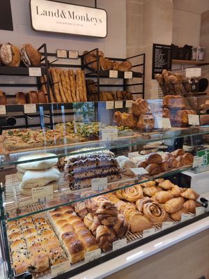  at Land & Monkeys - Beaumarchais in Paris