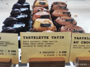 Yum at Land & Monkeys - Beaumarchais in Paris