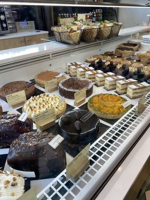  at Land & Monkeys - Beaumarchais in Paris