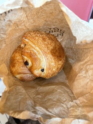 Pain au chocolat   at Land & Monkeys - Beaumarchais in Paris
