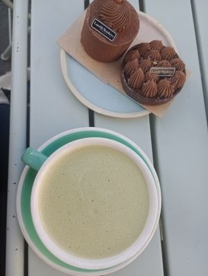 Double choc & matcha at Land & Monkeys - Beaumarchais in Paris