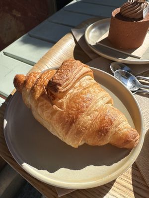 10/10  at Land & Monkeys - Beaumarchais in Paris