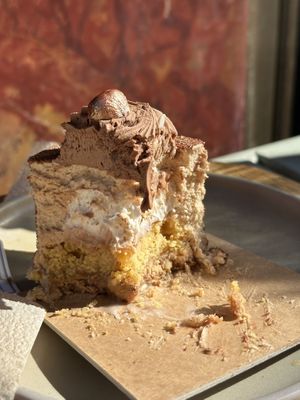 10/10 Hazelnut something:D  at Land & Monkeys - Beaumarchais in Paris