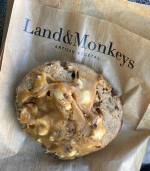 Monkey cookie (must try) at Land & Monkeys - Beaumarchais in Paris