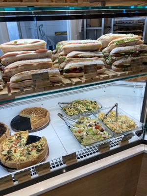  at Land & Monkeys - Beaumarchais in Paris