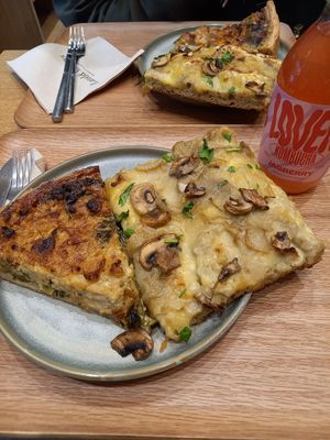  at Land & Monkeys - Beaumarchais in Paris