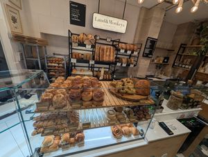 Yum at Land & Monkeys - Beaumarchais in Paris