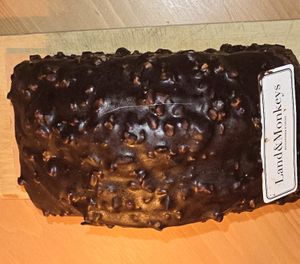 delicious marble cake at Land & Monkeys - Beaumarchais in Paris