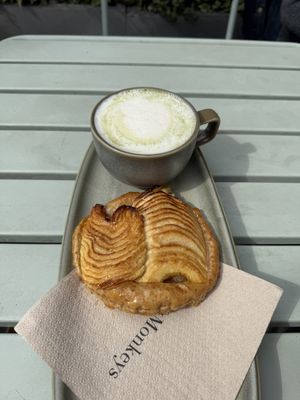 Matcha & Apple Tarte   at Land & Monkeys - Beaumarchais in Paris