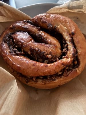 Babka roll at Land & Monkeys - Beaumarchais in Paris