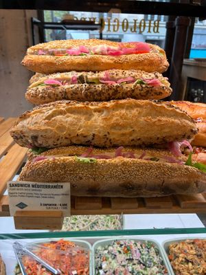 Mediterranean sandwich at Land & Monkeys - Beaumarchais in Paris
