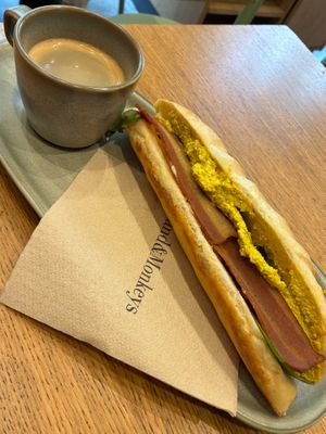 Allongé, bacon mimosa sandwich at Land & Monkeys - Beaumarchais in Paris