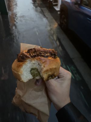 Babka pistache ! Beaucoup mieux que le babka normal😄 at Land & Monkeys - Beaumarchais in Paris