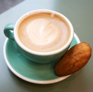 Madeleine + Cappuccino at Land & Monkeys - Beaumarchais in Paris