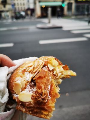 Croissant aux amandes at Land & Monkeys - Beaumarchais in Paris