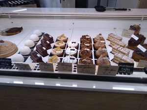 Cakes at Land & Monkeys - Beaumarchais in Paris