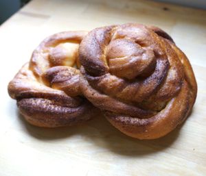 Cinnamon Roll at Land & Monkeys - Beaumarchais in Paris