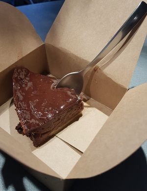 Flan chocolat at Land & Monkeys - Beaumarchais in Paris