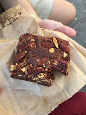 Brownie at Land & Monkeys - Beaumarchais in Paris