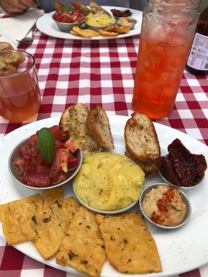Aperitivo  at Al Sanpietrino Trattoria in Lisbon