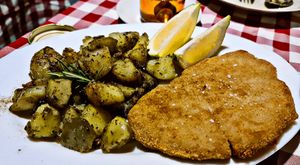 Vegan schnitzel at Al Sanpietrino Trattoria in Lisbon