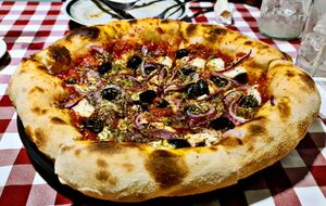 Vegan pizza at Al Sanpietrino Trattoria in Lisbon