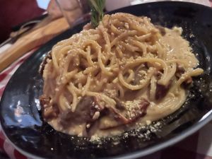 Spaghetti carbonara at Al Sanpietrino Trattoria in Lisbon