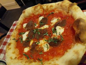 Peperoni pizza at Al Sanpietrino Trattoria in Lisbon