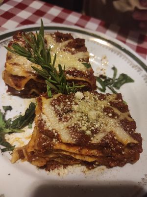 Lasaña at Al Sanpietrino Trattoria in Lisbon