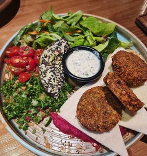 Falafel Bowl ~ 
Mixed mesclun + cherry tomato salsa + tabouleh + traditional hummus + beetroot hummus + house-made falafel + mixed herbs + avocado + house-made plant-based raita +  at Genius Central in Central Singapore