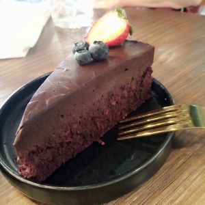 Raw chocolate beetroot cake at Genius Central in Central Singapore