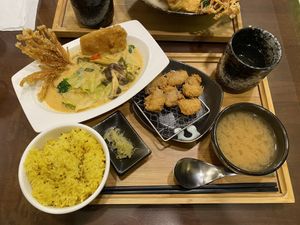 Red curry,  “chicken” nuggets, miso soup, rice, and ginger tea set. at Duō Bǎo Shū Shí 多寶蔬食南洋異國料理 in Taichung