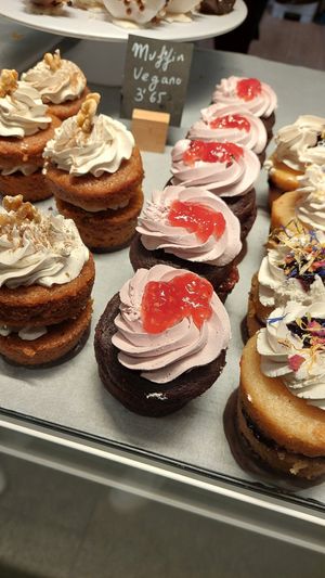 Selection of vegan Muffins at Chök in Madrid