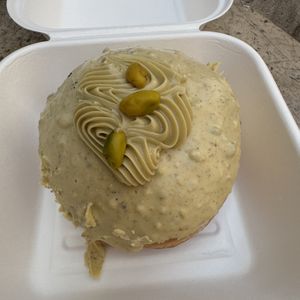 Pistachio doughnut  at Chök in Madrid