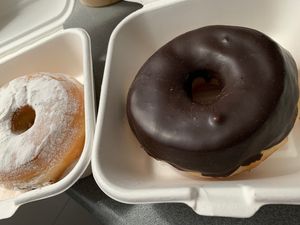 Donuts para llevar  at Chök in Madrid