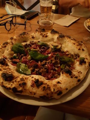 Gorgeous stone baked pizza at Gradi Pizza Napoletana in Tenerife