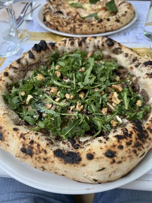 Truffle pizza with rocket, mushrooms and walnuts  at Gradi Pizza Napoletana in Tenerife