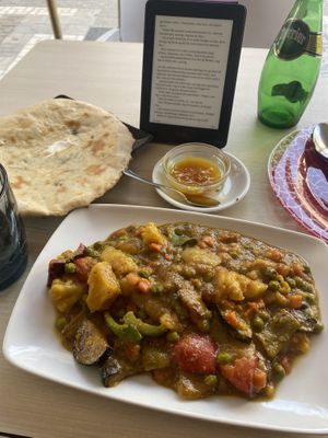 Korma and spinach naan  at Taj Palace in Malaga