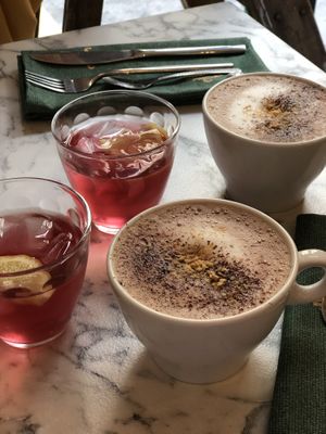 Hot chocolate and Fresh drinks (ice tea)  at Urban Greener in Paris