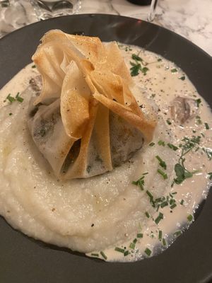 Aumônières champignons, purée de topinambours   at Urban Greener in Paris