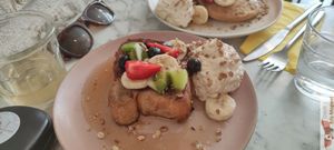 Brunch : Lost brioche with erable juice at Urban Greener in Paris