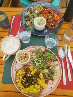 Scrambled tofu roast and at top the pancakes with vegetables at Urban Greener in Paris