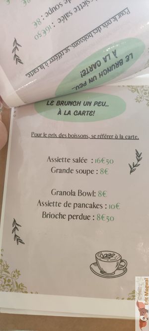 Brunch menu at Urban Greener in Paris