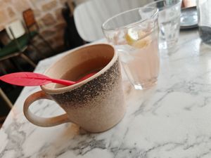 White tea and home made ice tea at Urban Greener in Paris