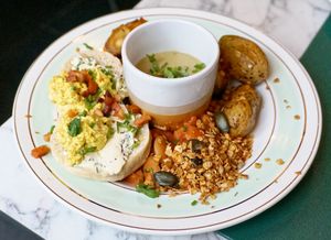 Brunch plate (January 2025) at Urban Greener in Paris