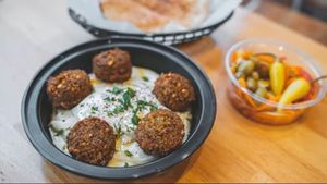 Falafel at Hummus Inc in Brooklyn