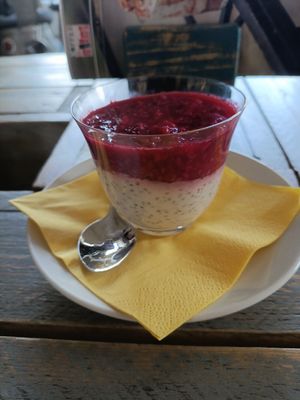  at Coffee & Books in Decin