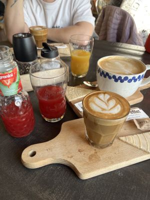   at Coffee & Books in Decin